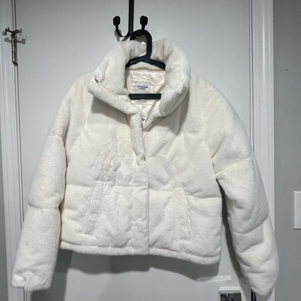 Abercrombie & Fitch Mini Puffer - Faux Fur/Winter White
